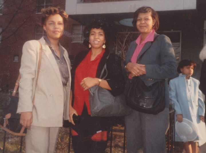 Joyce, sister Cherry Brown, Sister <a href='https://www.therootsofmysoul.com/prod/ujima/scripts/memorials3.pl?memorialnum=100005549'>Avis Gale Cobbs (Gray)</a> and daughter Taryn Wyche